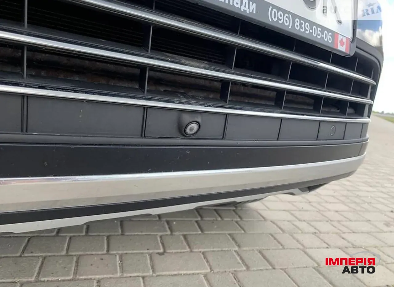 Volkswagen Touareg - фото 7