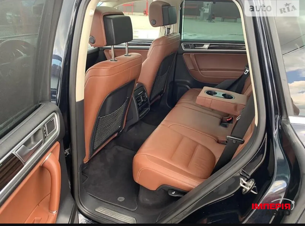 Volkswagen Touareg - фото 10