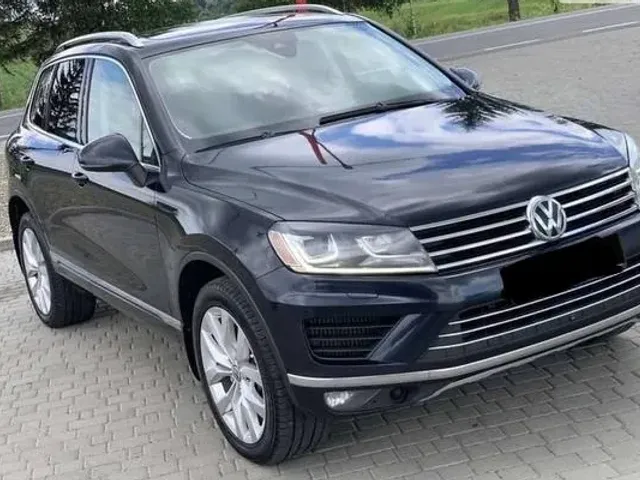 Volkswagen Touareg - фото 2