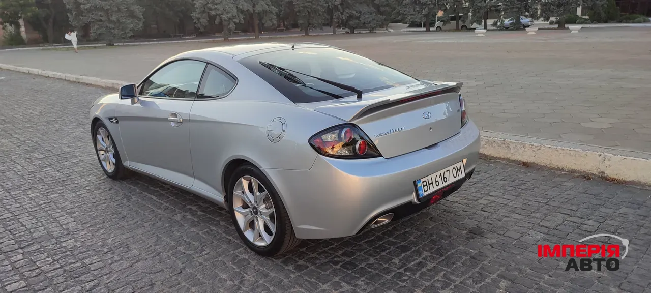 Hyundai Coupe - фото 5