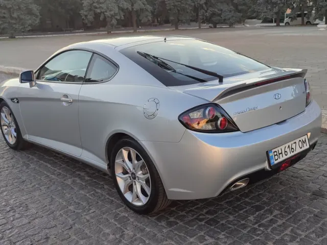 Hyundai Coupe - фото 5