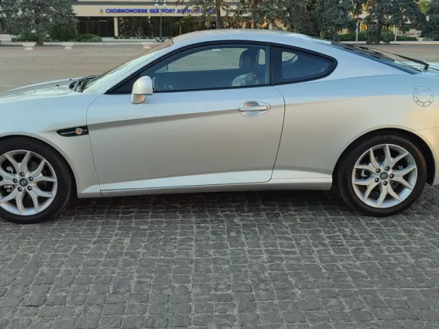 Hyundai Coupe - фото 2