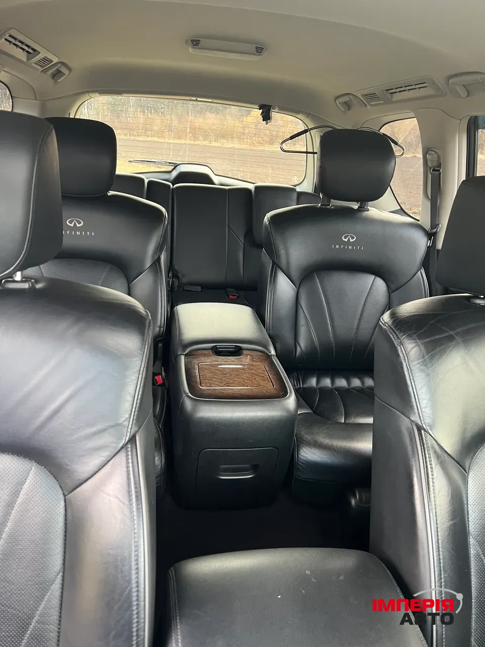 Infiniti QX56 - фото 3