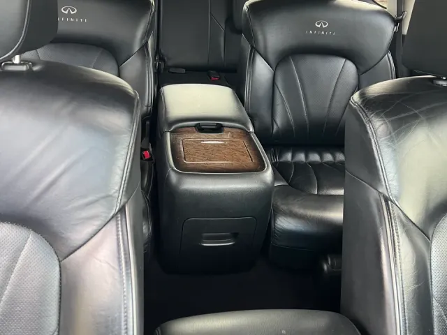 Infiniti QX56 - фото 3