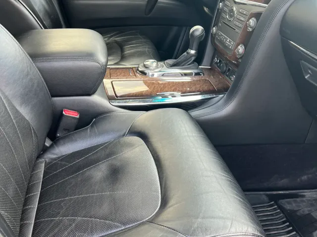 Infiniti QX56 - фото 2