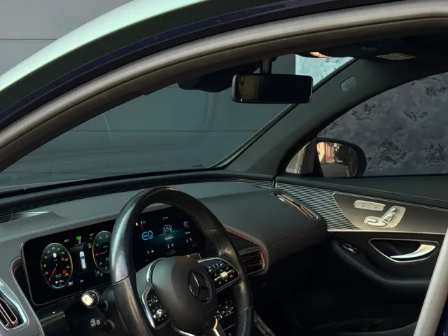 Mercedes-Benz EQC - фото 3
