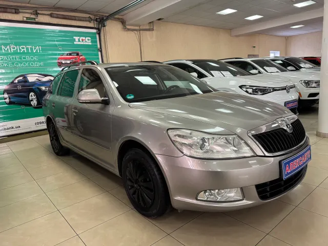Skoda Octavia - фото 5