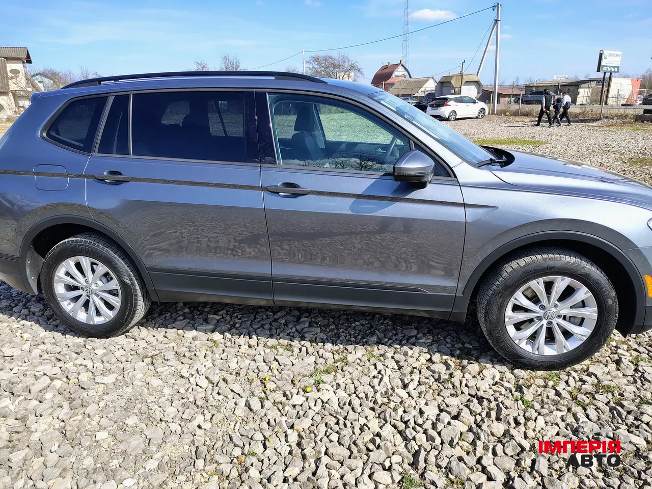 Volkswagen Tiguan - фото 6
