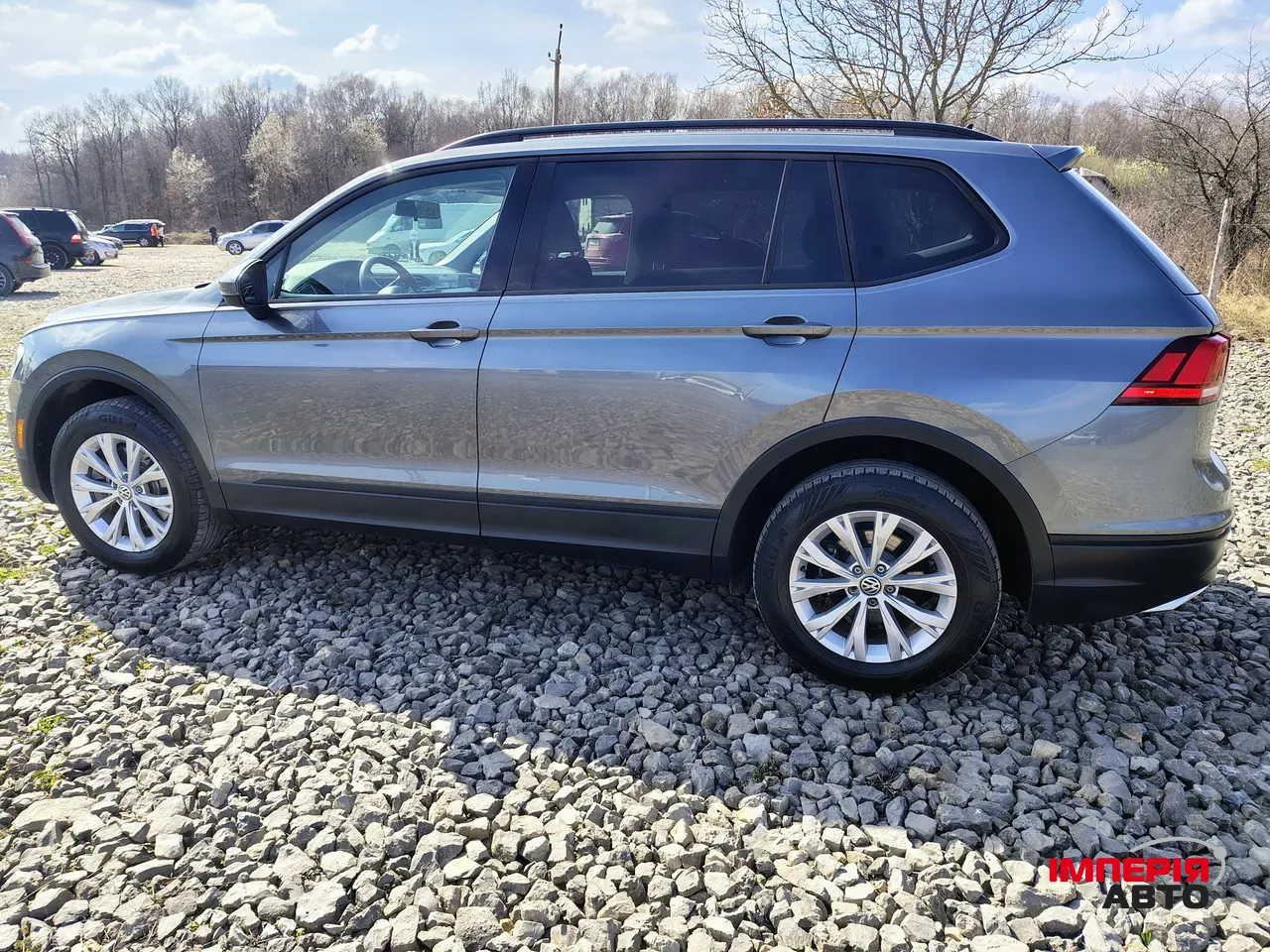 Volkswagen Tiguan - фото 8