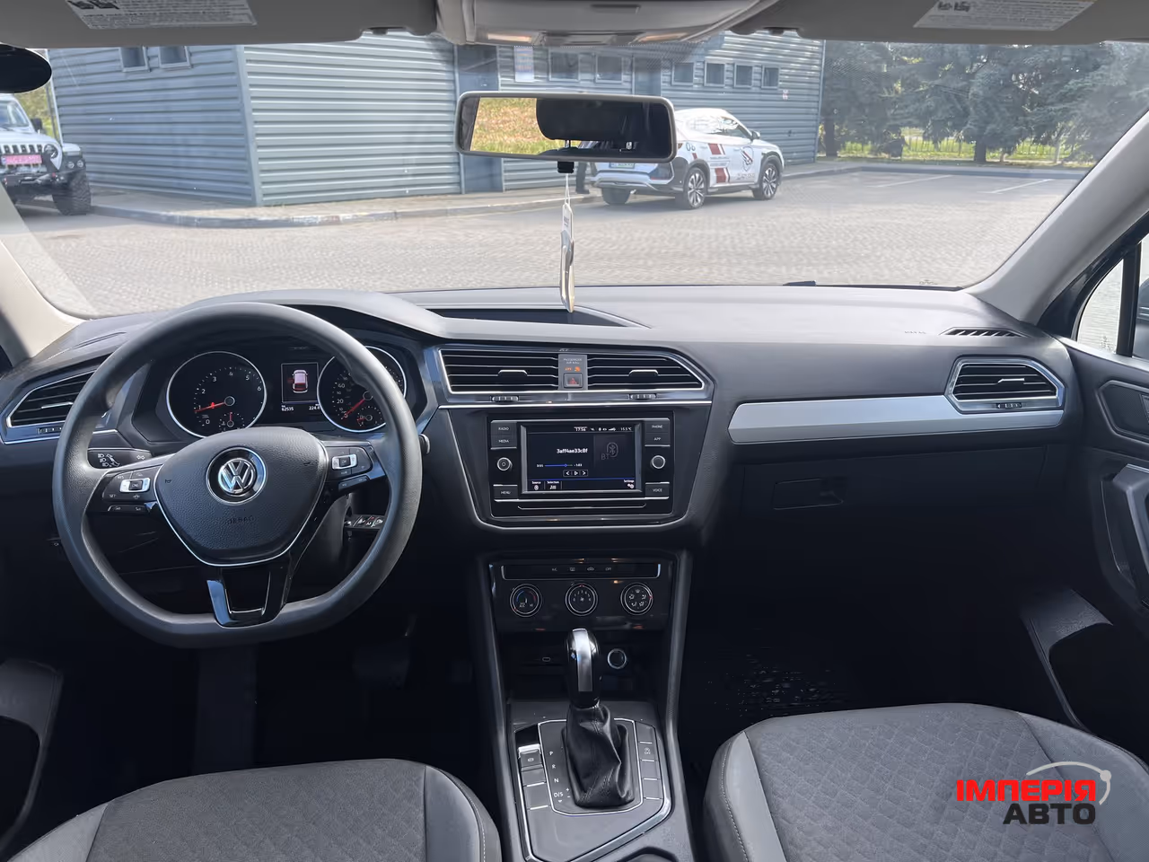 Volkswagen Tiguan - фото 20