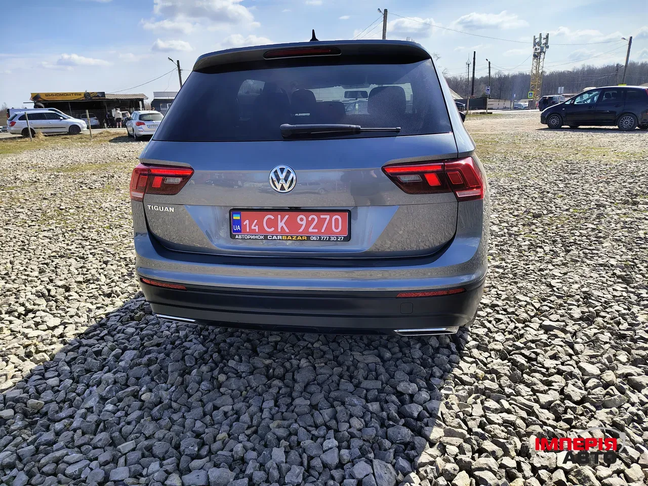 Volkswagen Tiguan - фото 4