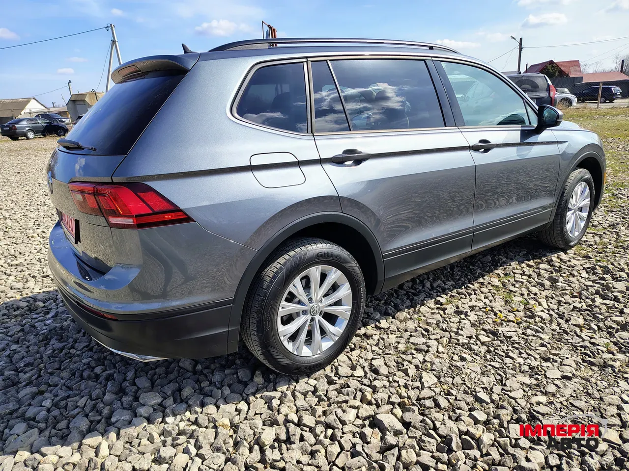 Volkswagen Tiguan - фото 5