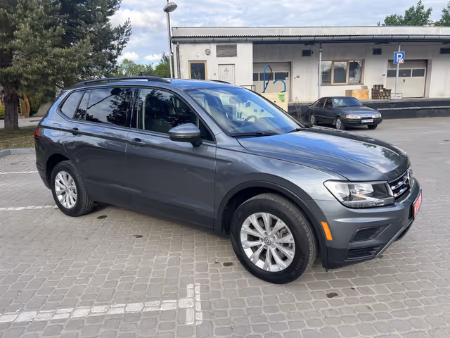 Volkswagen Tiguan - фото 3