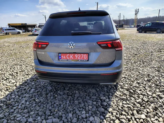 Volkswagen Tiguan - фото 4