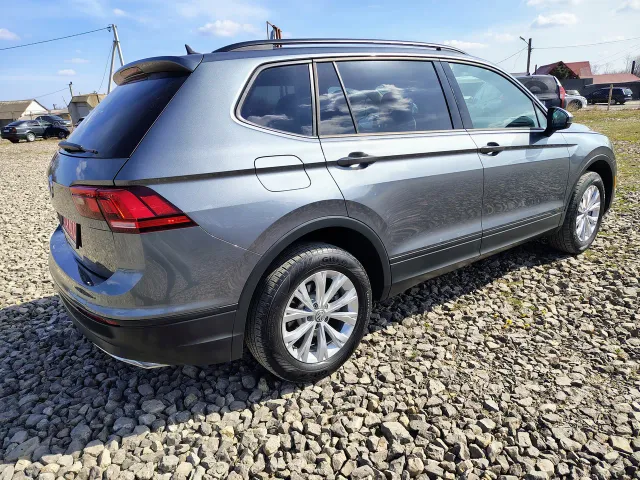 Volkswagen Tiguan - фото 5