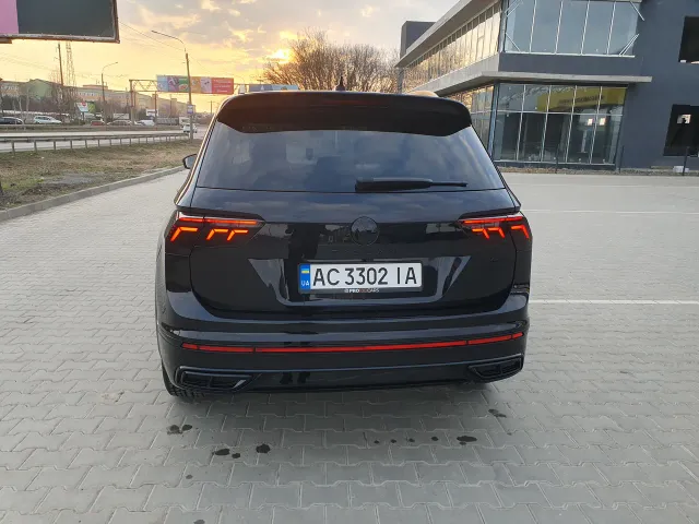 Volkswagen Tiguan R - фото 3