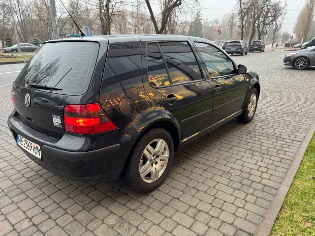 Volkswagen Golf - фото 3