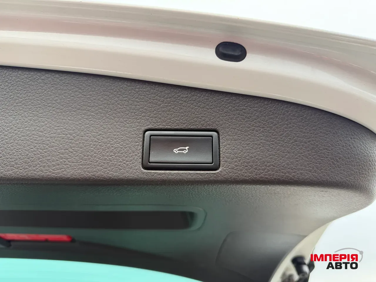 Volkswagen Touareg - фото 18