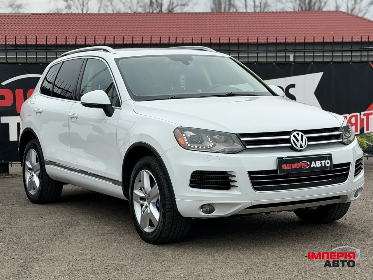 Volkswagen Touareg - фото 5