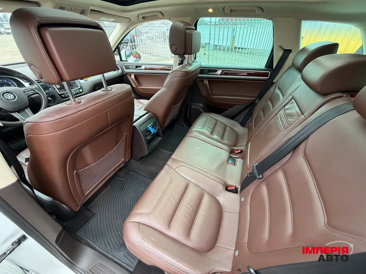 Volkswagen Touareg - фото 16