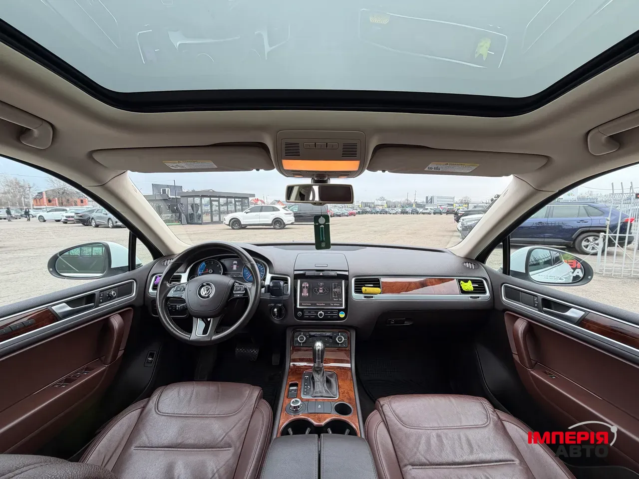 Volkswagen Touareg - фото 15