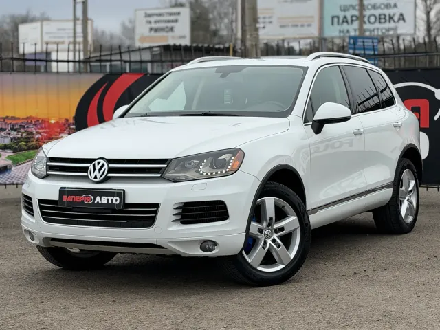 Volkswagen Touareg - фото 1