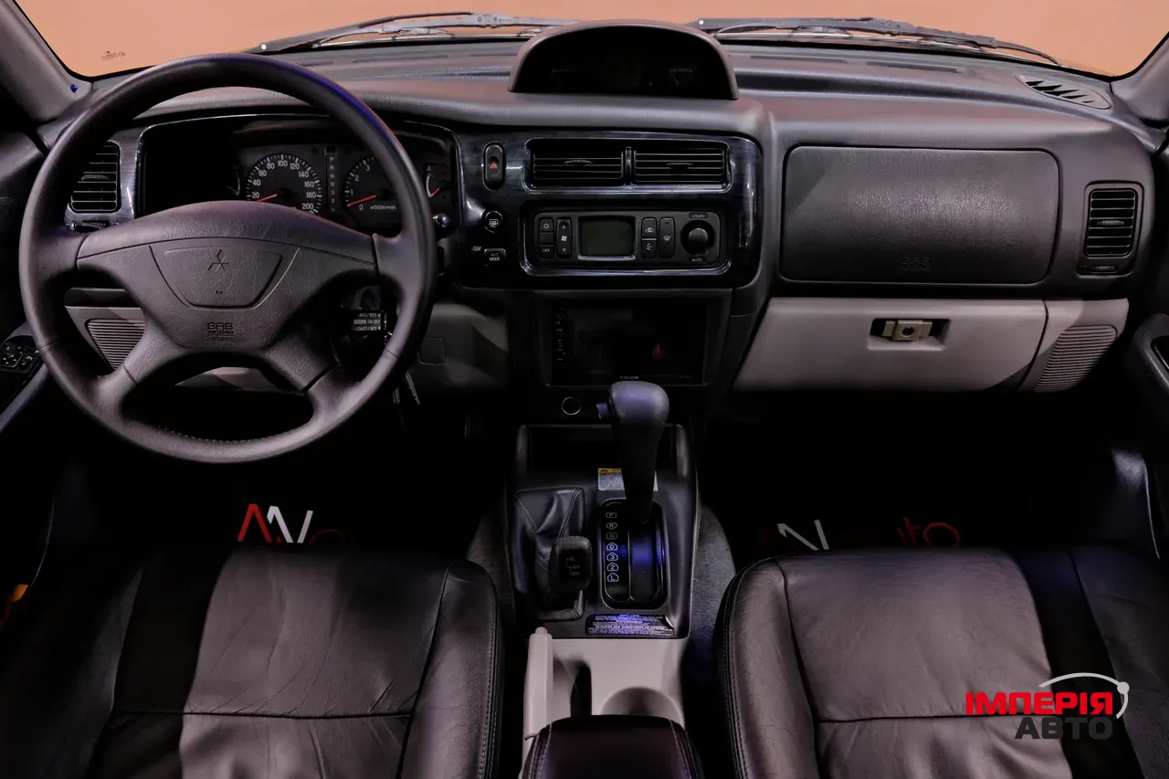 Mitsubishi Pajero Sport - фото 7