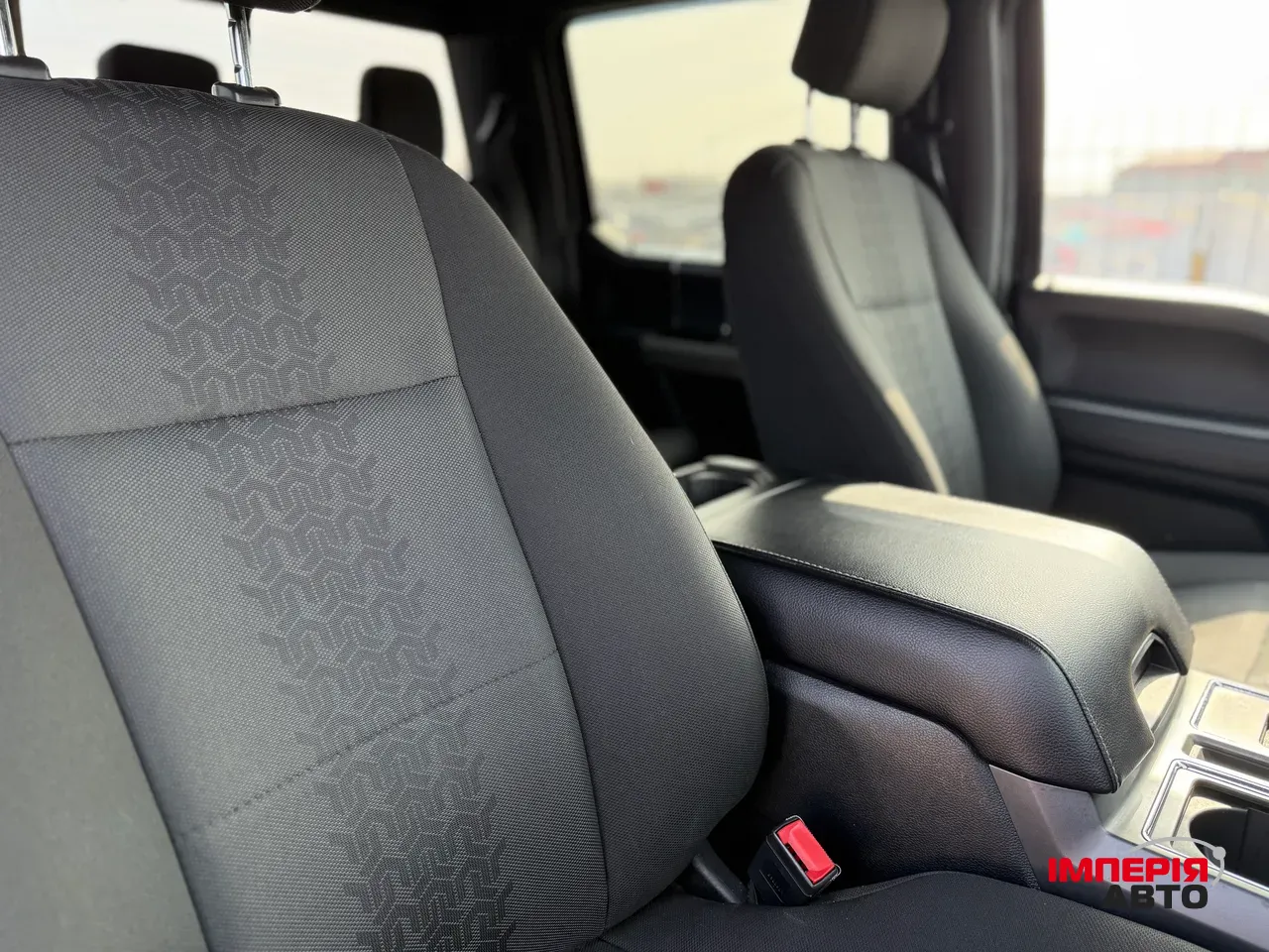 Ford F-150 - фото 9