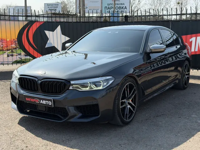 BMW 5 серії - фото 1