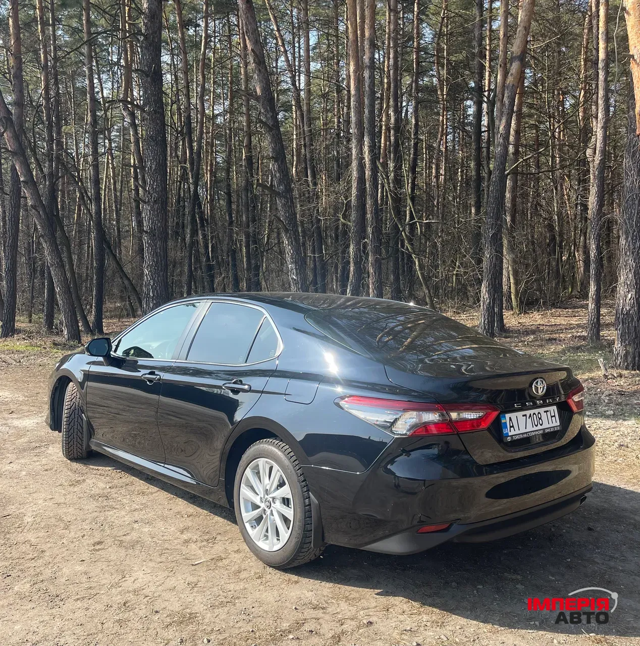 Toyota Camry - фото 4