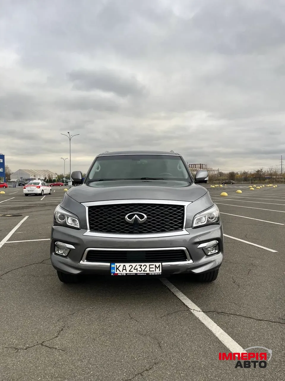 Infiniti QX80 - фото 2