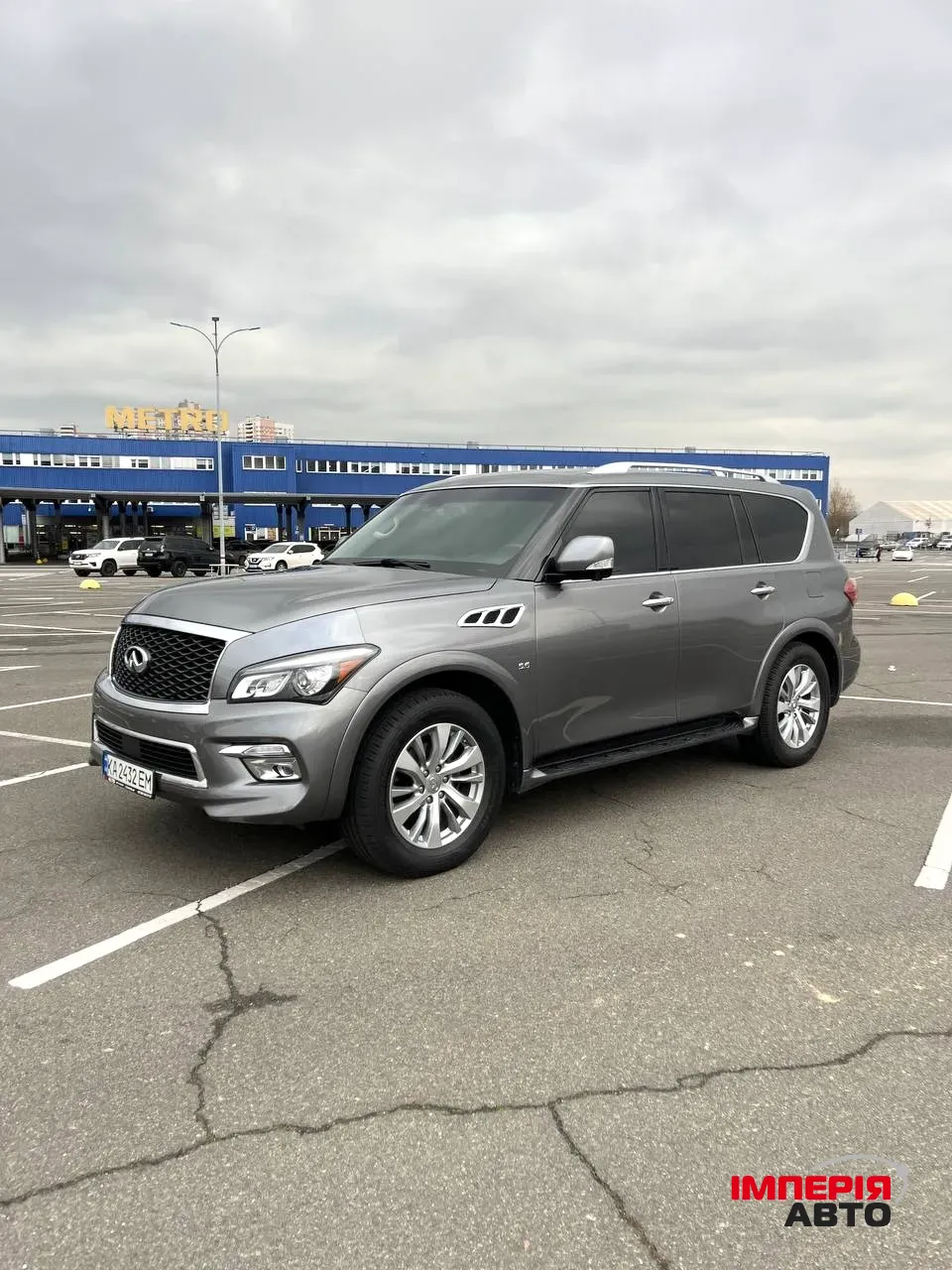 Infiniti QX80 - фото 1