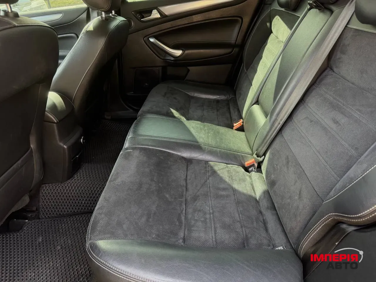 Ford Mondeo - фото 10