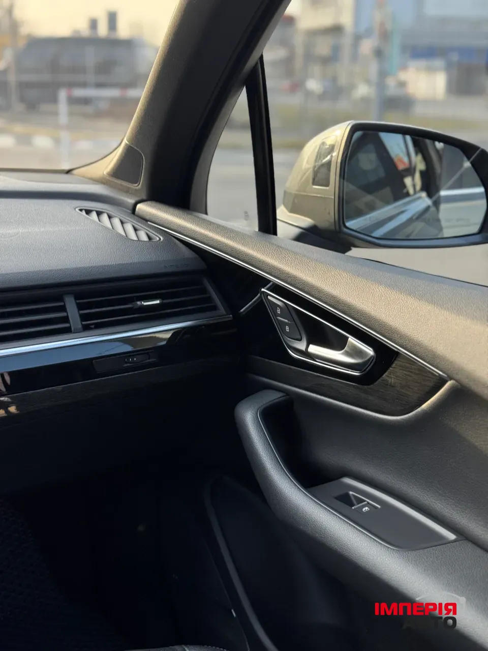 Audi Q7 - фото 17