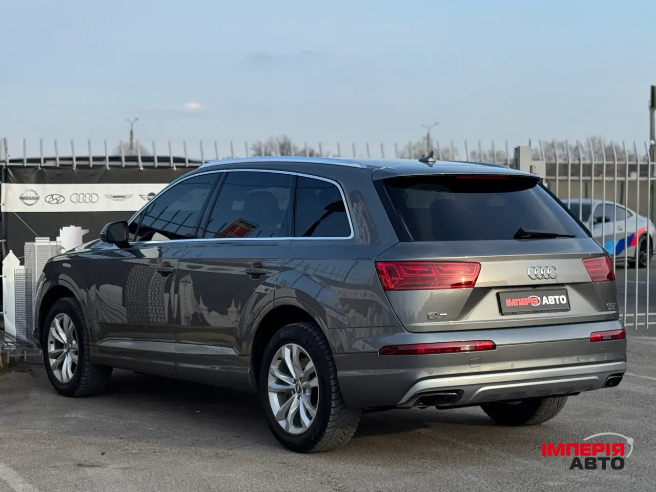 Audi Q7 - фото 5