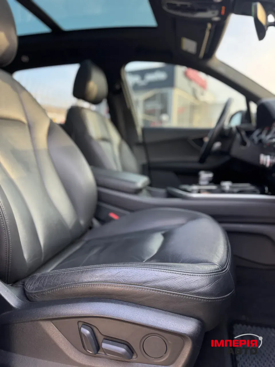 Audi Q7 - фото 20