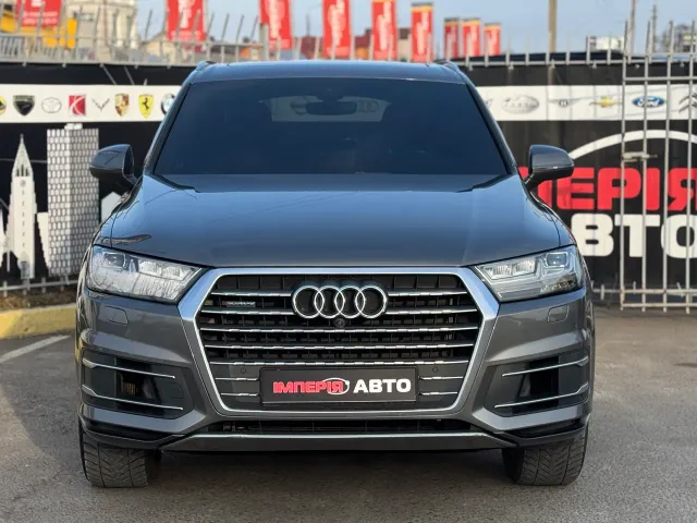 Audi Q7 - фото 4