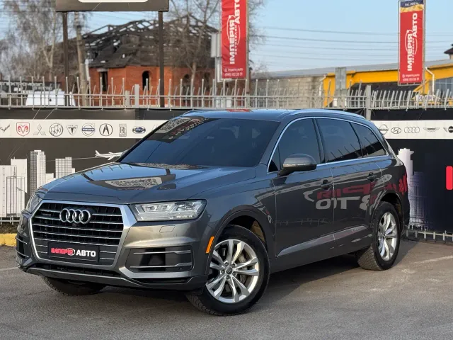 Audi Q7 - фото 1