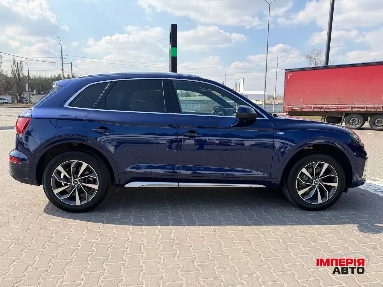 Audi Q5 - фото 8