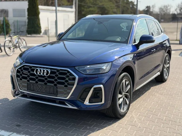 Audi Q5 - фото 1