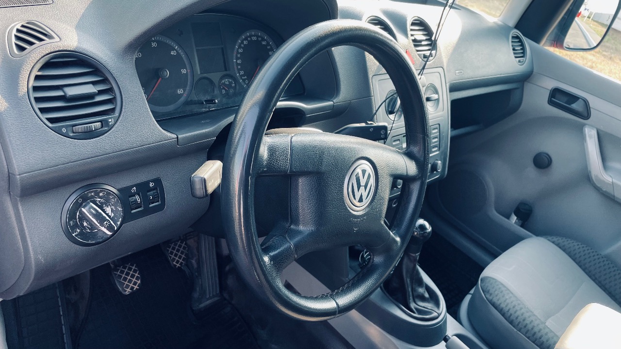 Volkswagen Caddy - фото 8