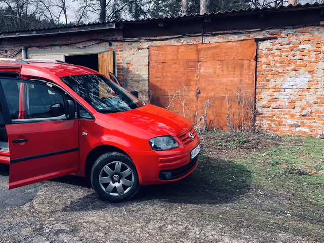 Volkswagen Caddy - фото 2