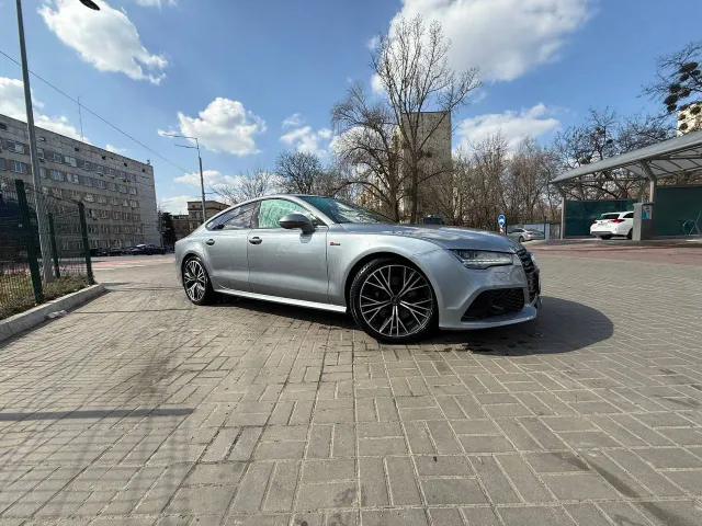 Audi A7 - фото 3