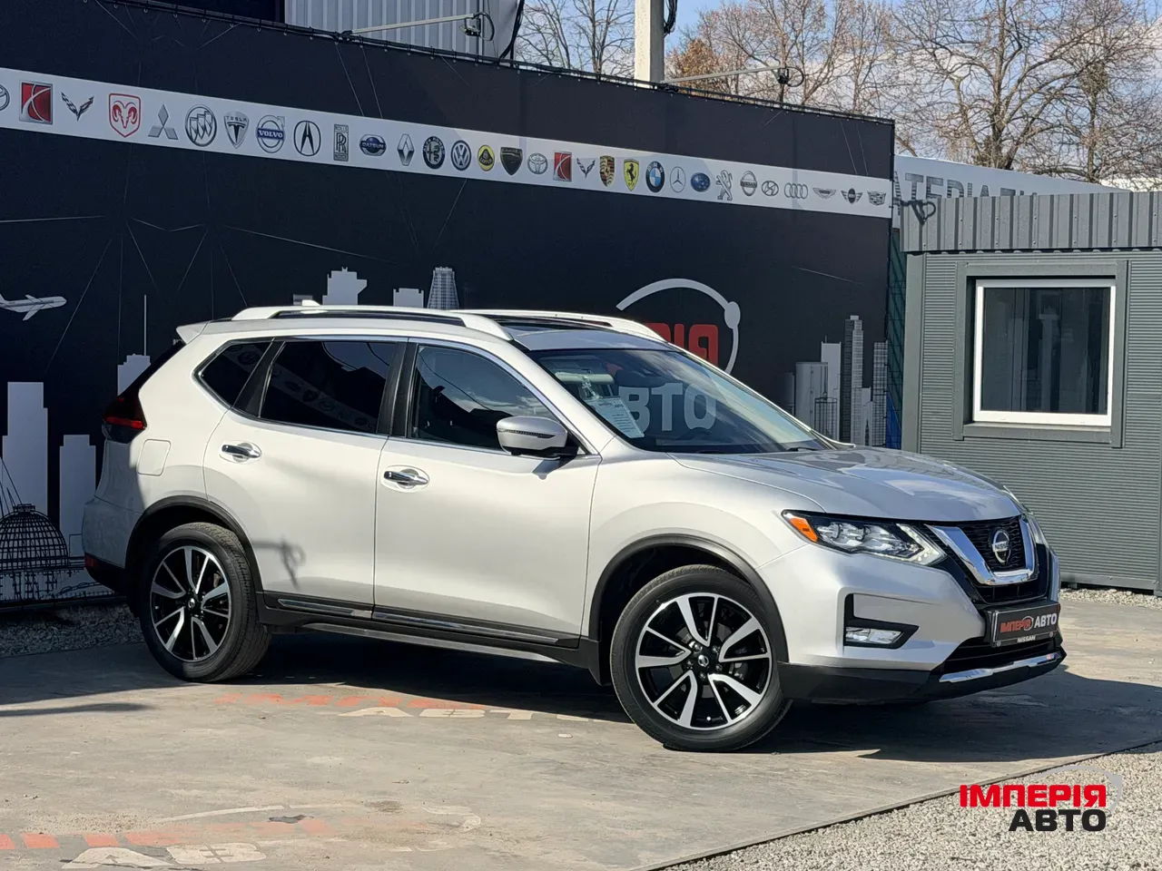 Nissan Rogue - фото 1