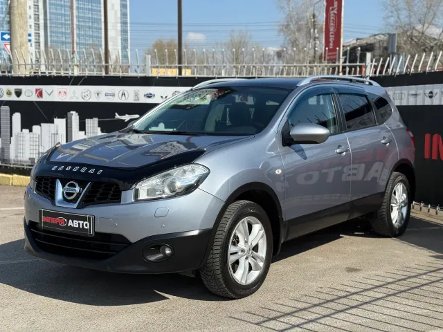 Nissan Qashqai - фото 1