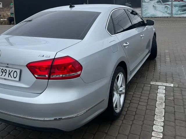Volkswagen Passat - фото 4
