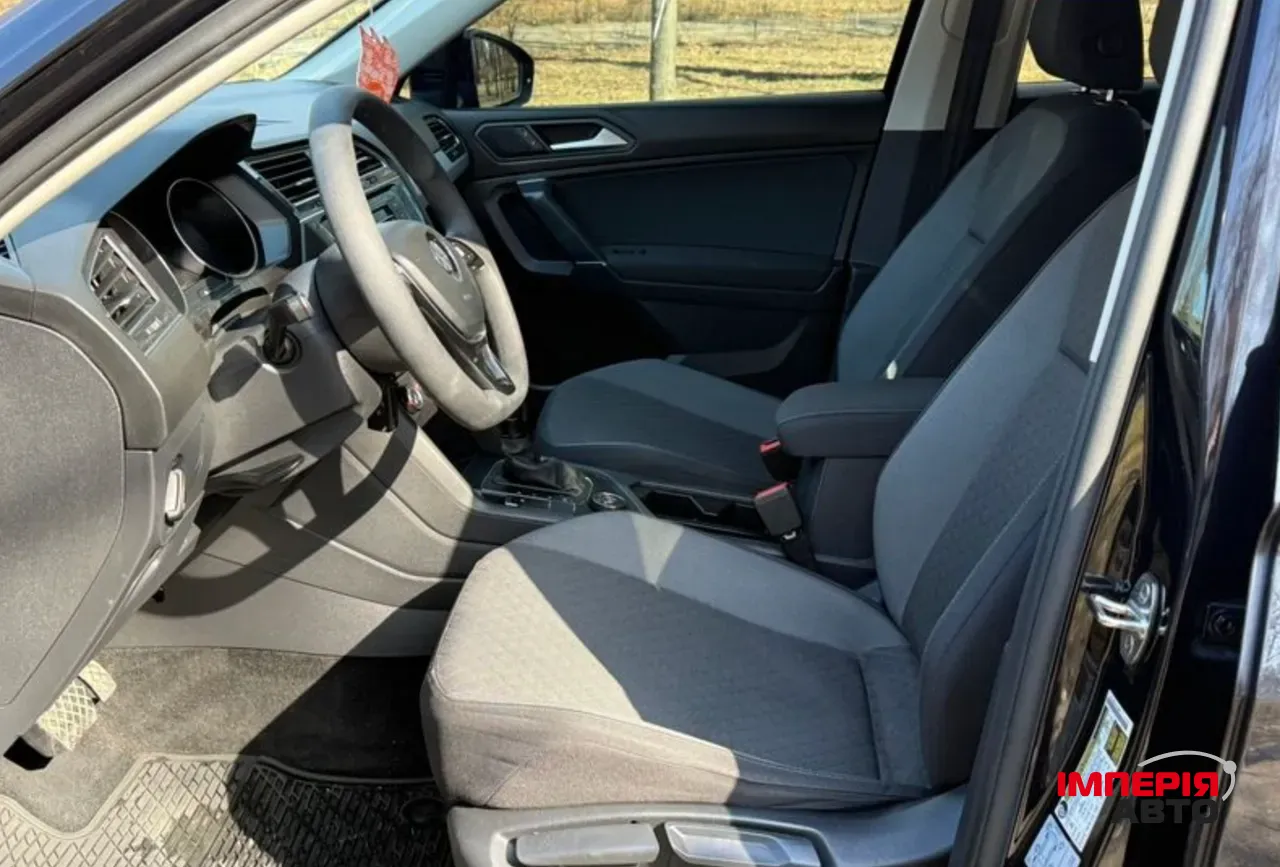Volkswagen Tiguan - фото 6