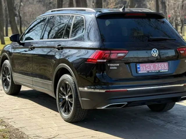 Volkswagen Tiguan - фото 4