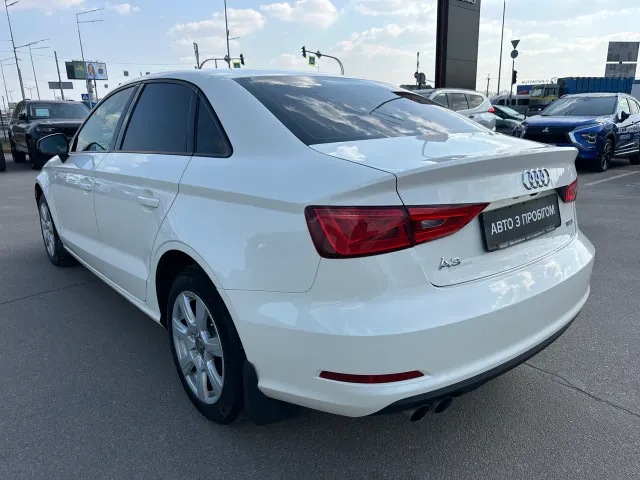Audi A3 - фото 5