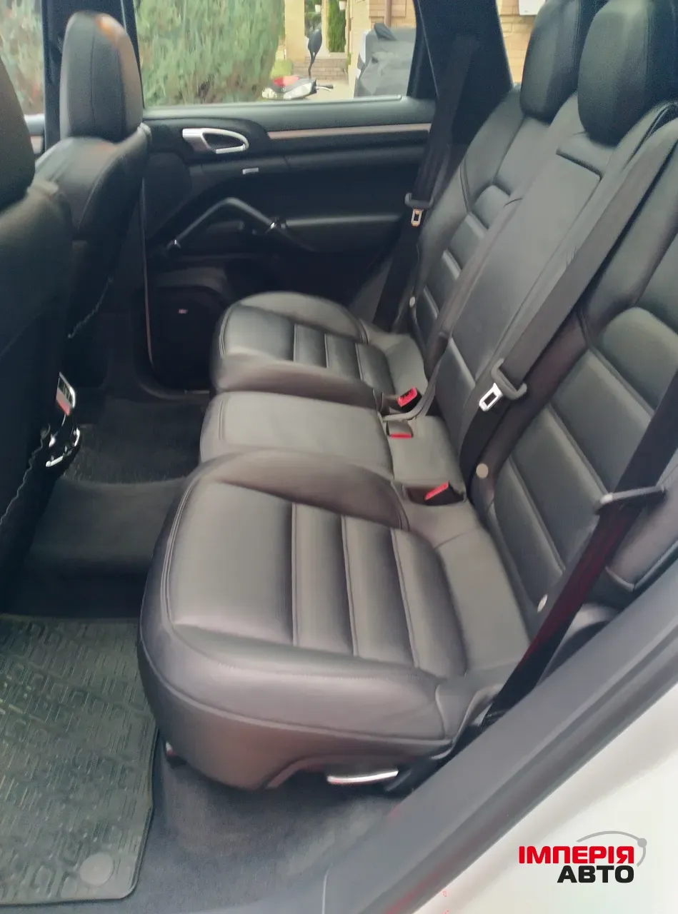 Porsche Cayenne - фото 12